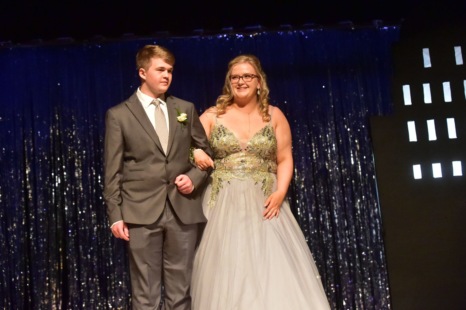 Schuylerville Prom 77.JPG
